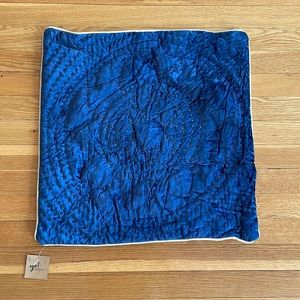 20 inch Yo! Treasure Pillow Cover